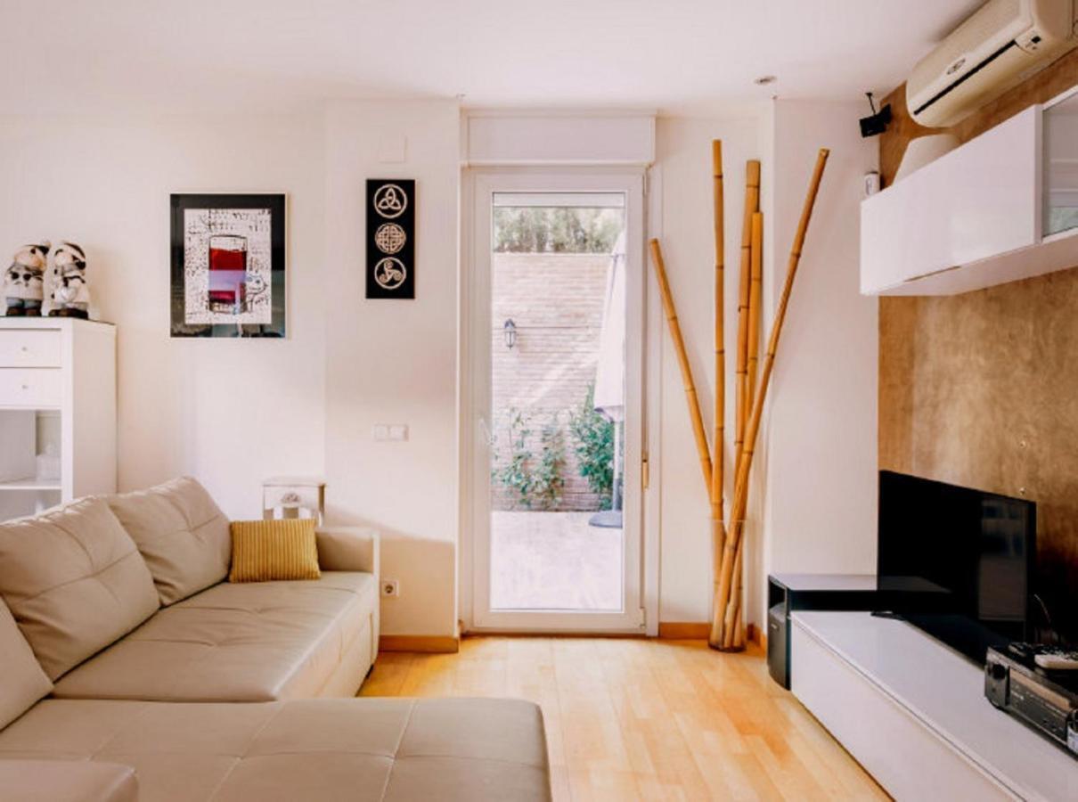 Bonito Duplex Con Piscina En Barcelona&Playa Apartment Tiana Luaran gambar