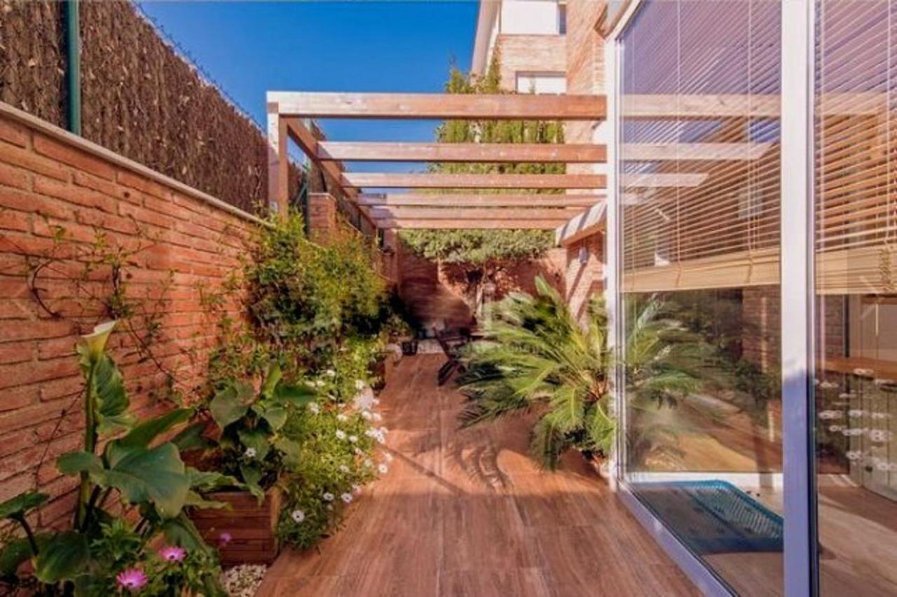 Bonito Duplex Con Piscina En Barcelona&Playa Apartment Tiana Luaran gambar